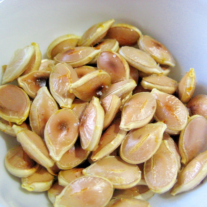 捨てるのはもったいない かぼちゃの種のおつまみ レシピ 作り方 By Nyanpyow 楽天レシピ 捨てるのはもったいない かぼちゃの種のおつまみ レシピ 作り方 By Nyanpyow 楽天レシピ